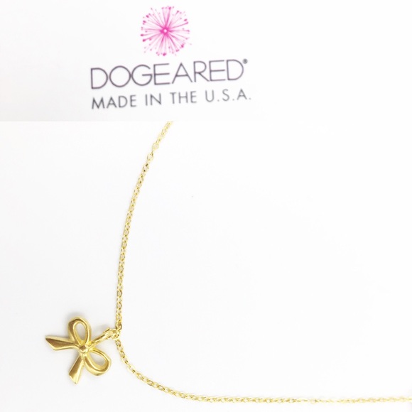 NWOT Gold Bow Pendant - Picture 8 of 8